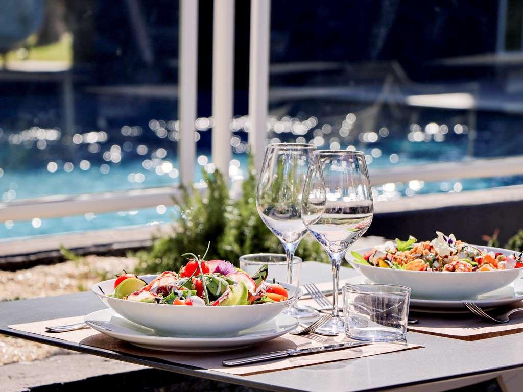 Mercure Pau Palais Des Sports Restaurant photo