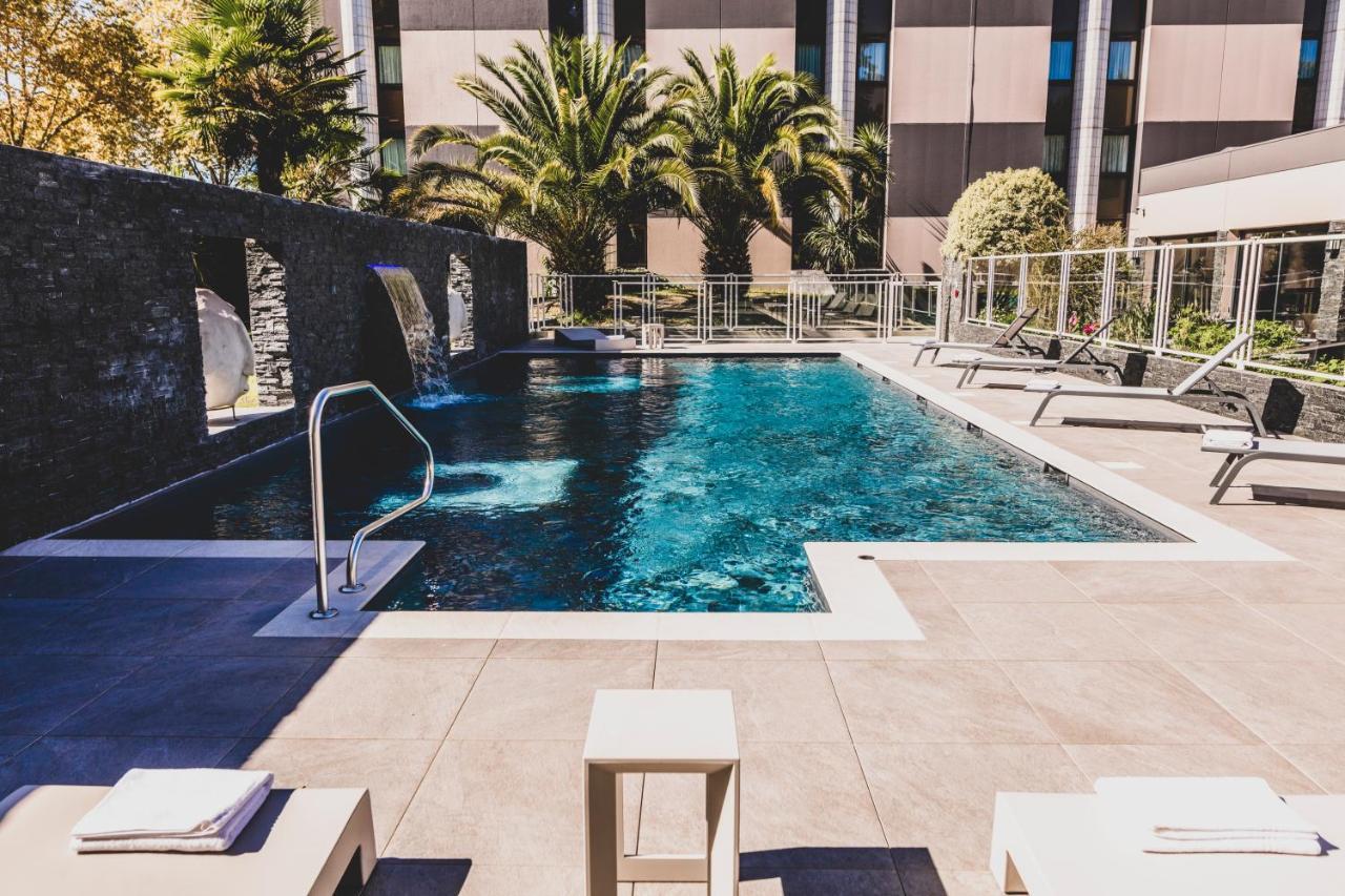 Mercure Pau Palais Des Sports Exterior photo