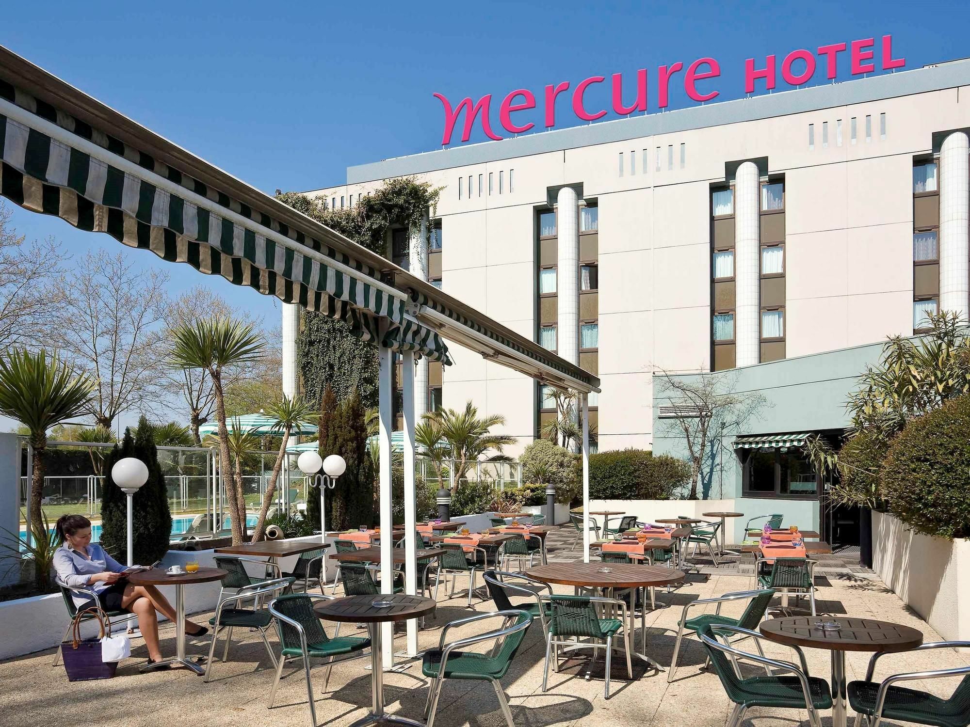 Mercure Pau Palais Des Sports Exterior photo