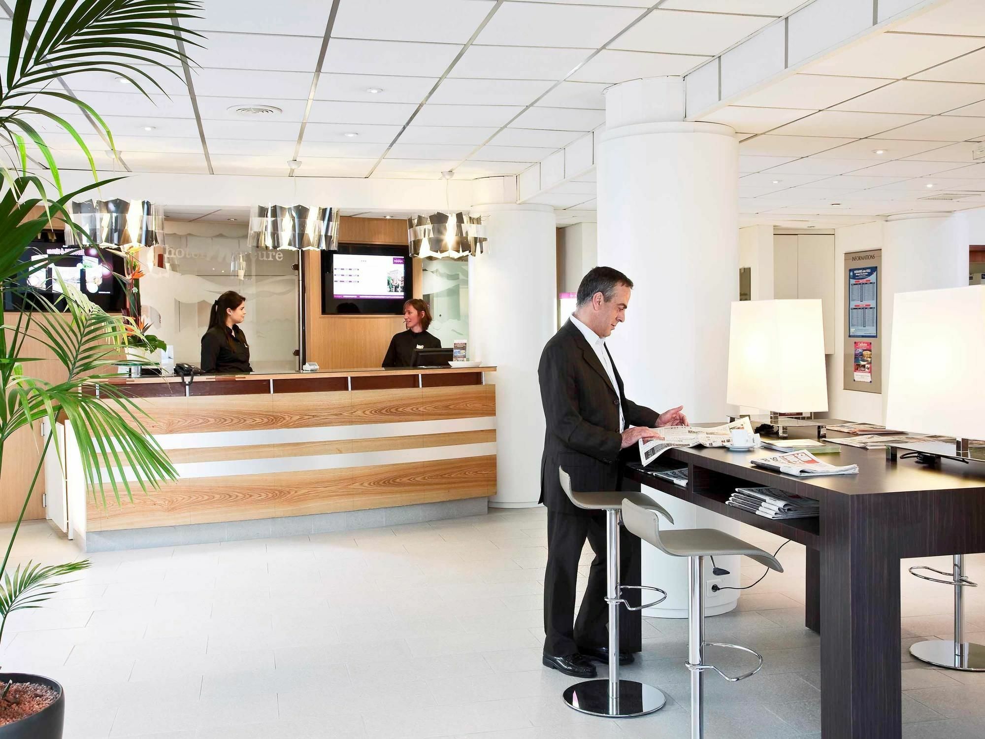 Mercure Pau Palais Des Sports Exterior photo