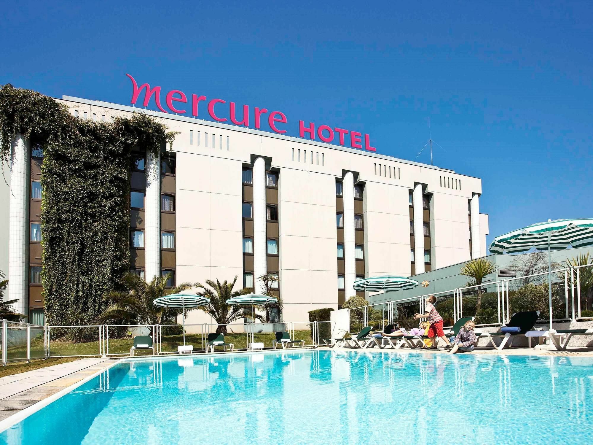 Mercure Pau Palais Des Sports Exterior photo